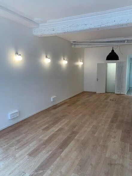 Bureau dans Paris à louer - Photo de l’immeuble – Image 2 sur 4