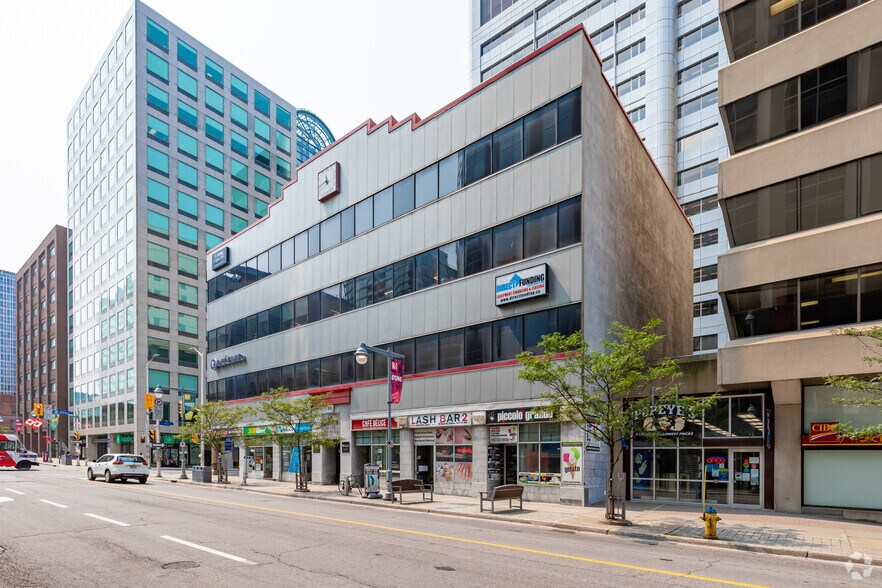 102 Bank St, Ottawa, ON à vendre - Photo de l’immeuble – Image 2 sur 4