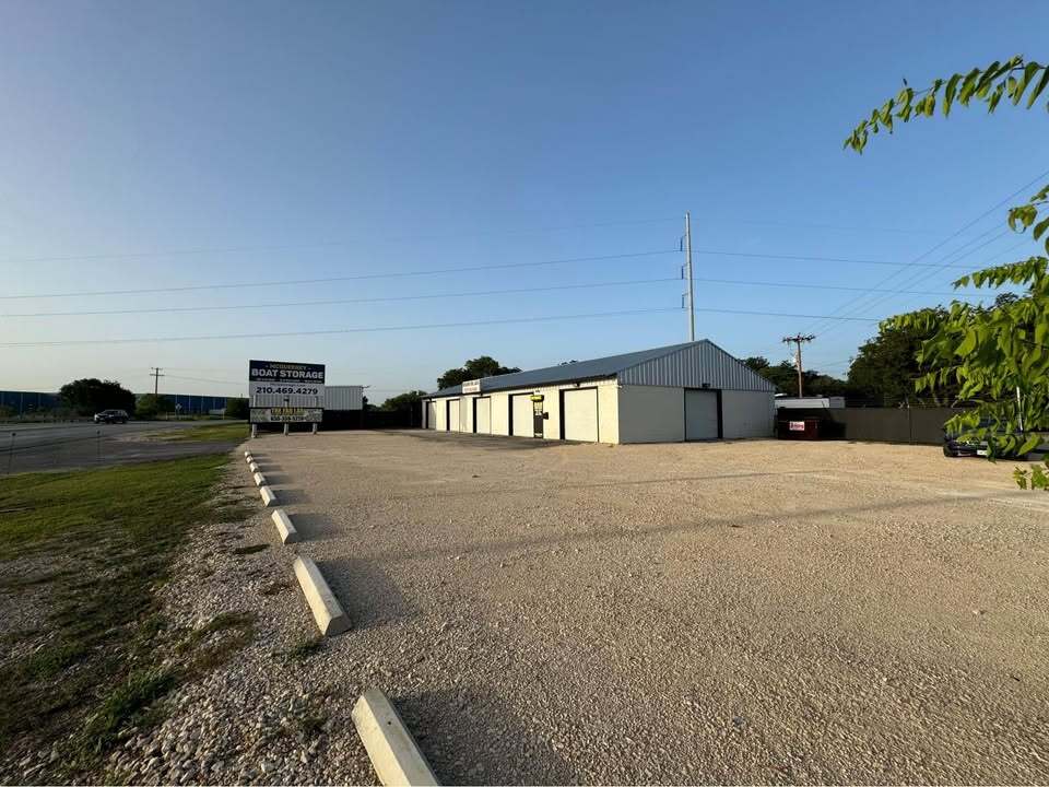 10229 FM 725, Mcqueeney, TX à louer Photo de l’immeuble– Image 1 sur 8