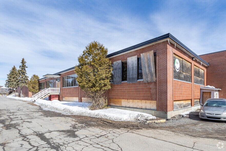 15300 Rue Sherbrooke E, Montréal, QC à louer - Photo de l’immeuble – Image 3 sur 10