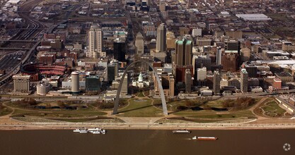 200 N Broadway, Saint Louis, MO - VUE AÉRIENNE  vue de carte