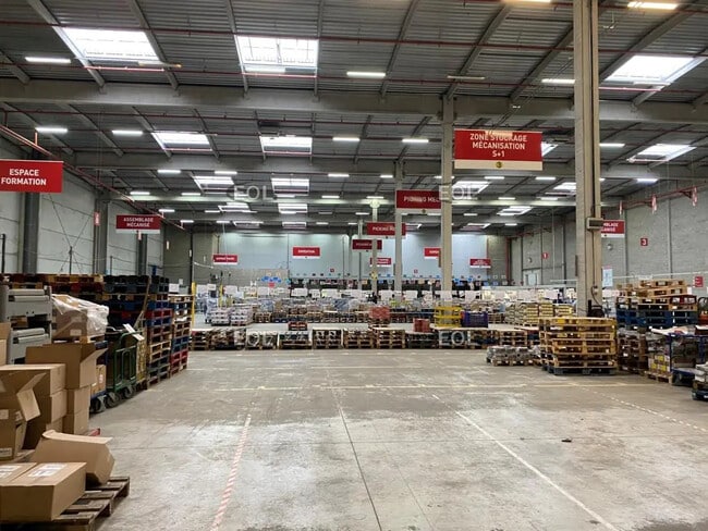 Plus de détails pour Industriel/Logistique à louer