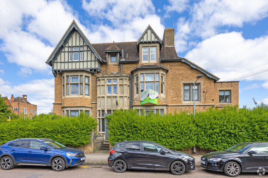 27 Millicent Rd, West Bridgford à vendre - Photo de l’immeuble – Image 3 sur 7