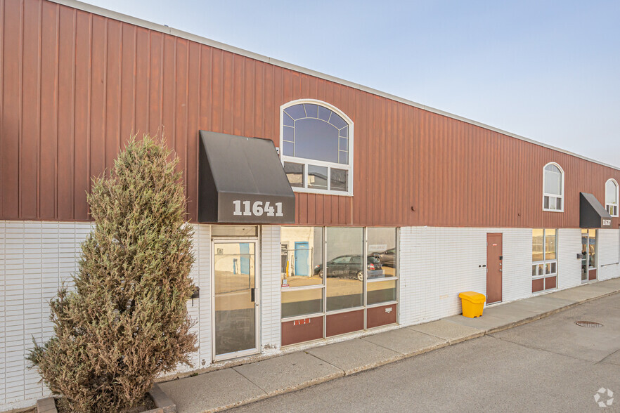 11635 145th St NW, Edmonton, AB à louer - Photo de l’immeuble – Image 3 sur 5