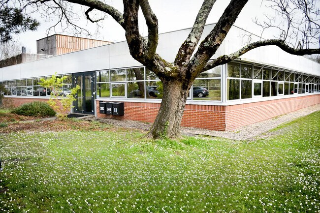Plus de détails pour Bureau à louer