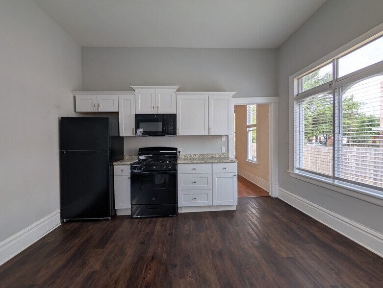 1142 Yale St, Houston, TX à louer - Photo de l’immeuble – Image 3 sur 9