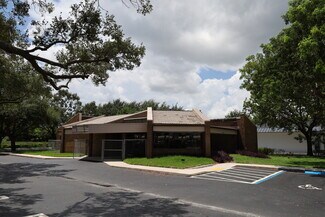 Plus de détails pour 4820 Okeechobee Blvd, West Palm Beach, FL - Bureau à louer