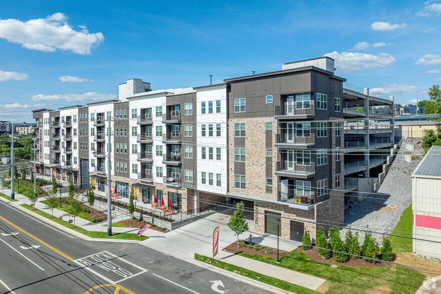 2500 Bransford Ave, Nashville, TN à louer - Photo de l’immeuble – Image 3 sur 5