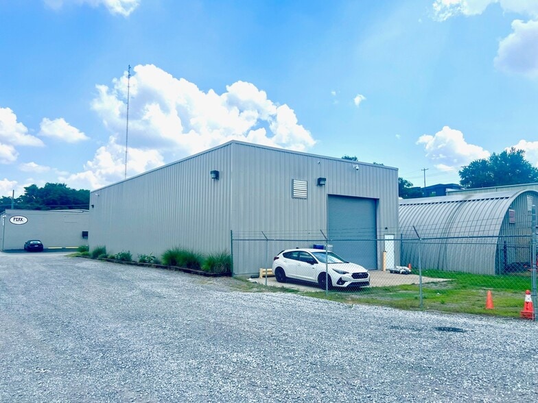 43 Industry St, Nashville, TN à louer - Photo de l’immeuble – Image 3 sur 5