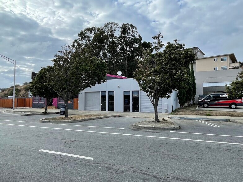 943-945 Airport Blvd, South San Francisco, CA à louer - Photo de l’immeuble – Image 2 sur 9