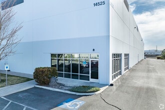 14525 Industry Cir, Reno, NV à louer Photo intérieure– Image 2 sur 3