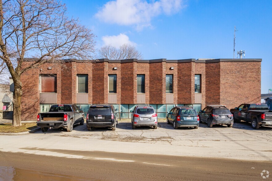 45 Boul Saint-Joseph, Lachine, QC à louer - Photo de l’immeuble – Image 3 sur 5