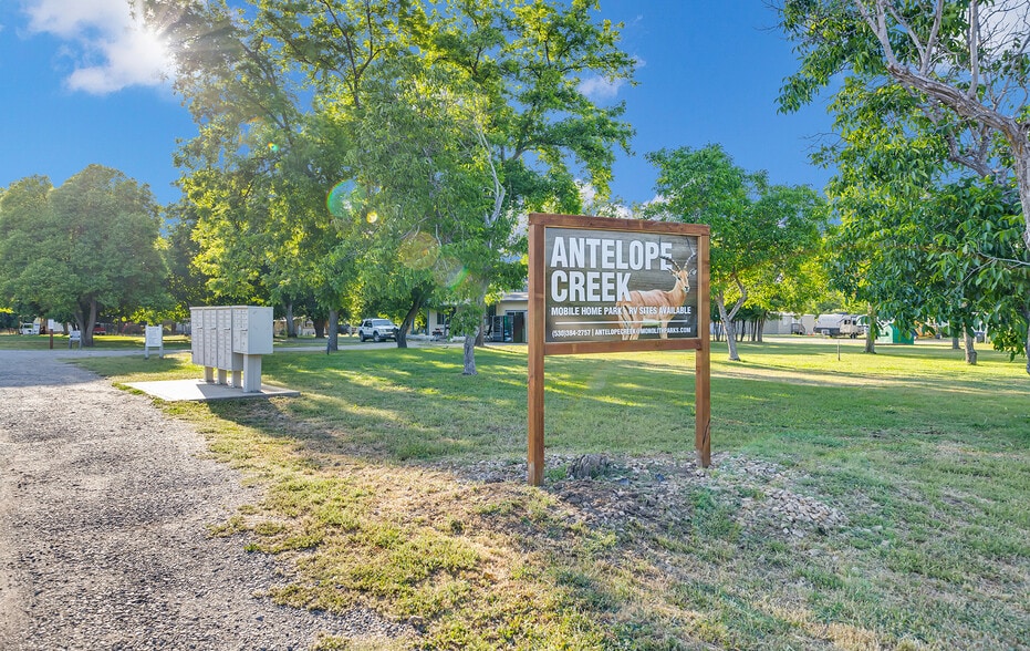 24850 5th Ave, Los Molinos, CA à vendre - Photo de l’immeuble – Image 3 sur 28