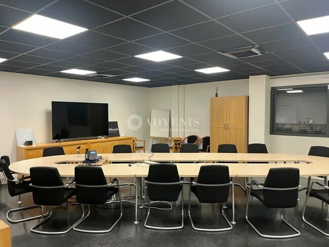 Plus de détails pour Bureau à louer