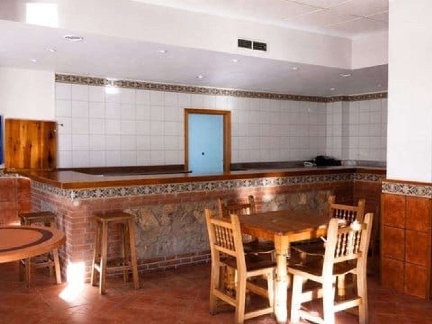 Local commercial dans Guadalajara, Guadalajara à louer Photo intérieure– Image 1 sur 9
