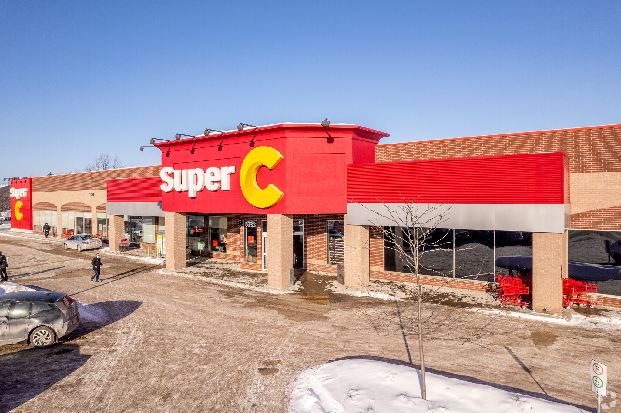 5333 Boul Laurier, Terrebonne, QC à louer Photo de l’immeuble– Image 1 sur 8