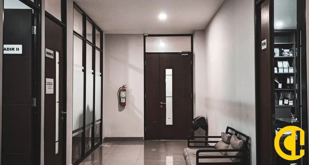 Bureau dans Sainte-Foy-lès-Lyon à louer - Photo de l’immeuble – Image 1 sur 4