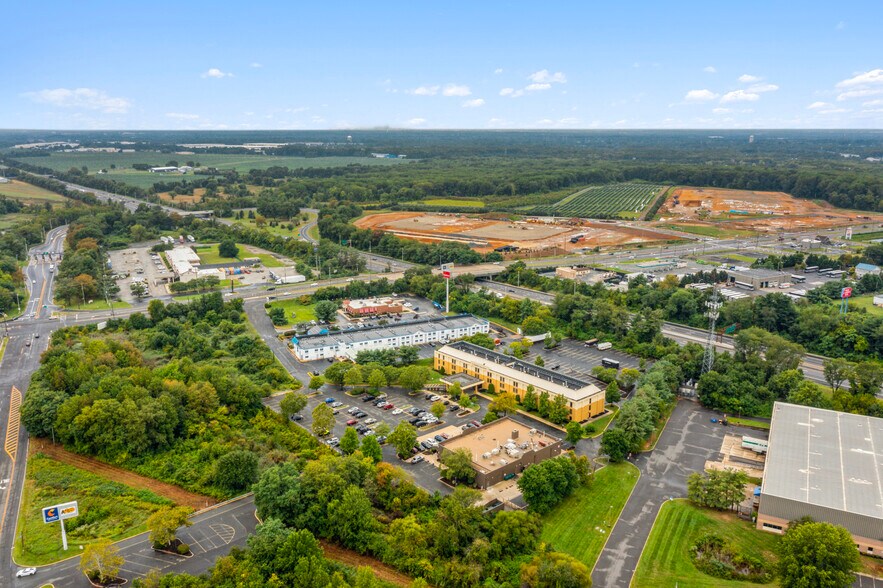 110 Hancock Ln, Mount Holly, NJ à vendre - Photo de l’immeuble – Image 3 sur 14