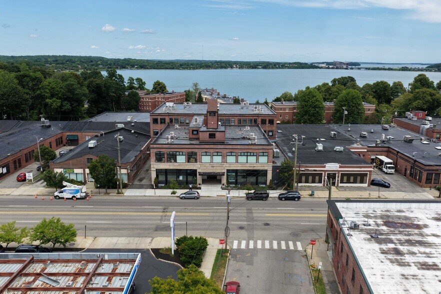 509 Forest Ave, Portland, ME à louer - Photo de l’immeuble – Image 2 sur 5