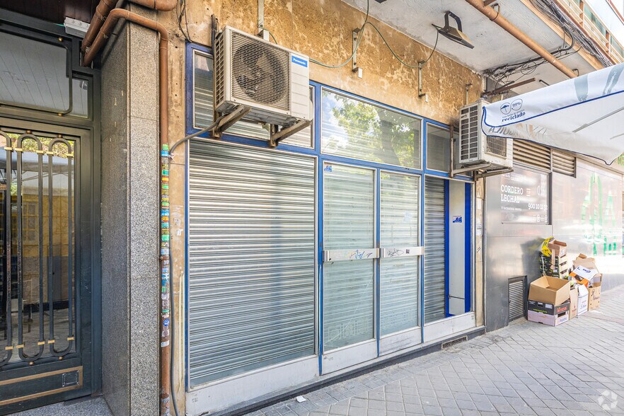 Calle de Esteban Collantes, 12, Madrid, Madrid à vendre - Photo de l’immeuble – Image 3 sur 4