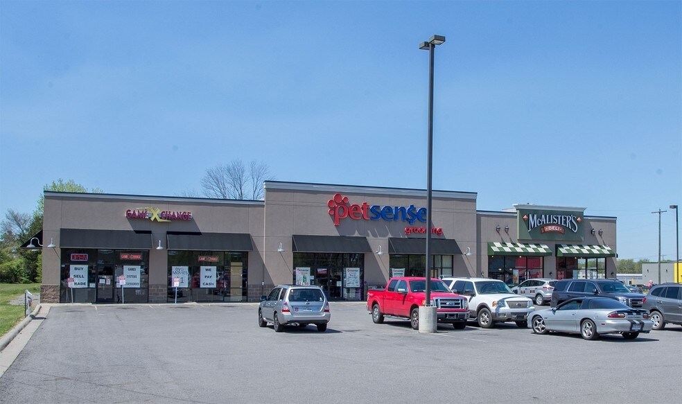 319 Weir Rd, Russellville, AR à louer - Photo principale – Image 2 sur 4