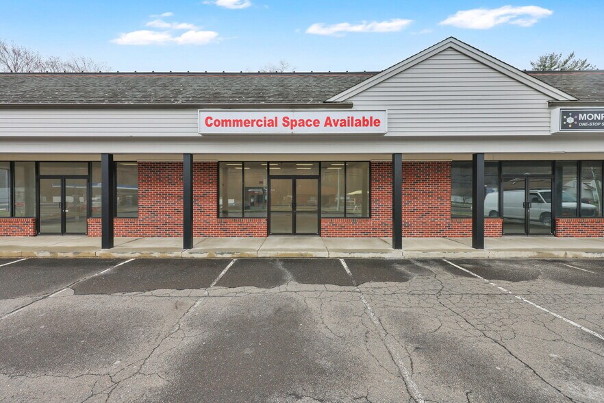 179 Main St, Monroe, CT à vendre - Photo de l’immeuble – Image 2 sur 33