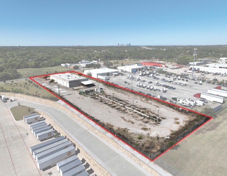 4901 Parker Henderson Rd, Fort Worth, TX à louer - Photo de l’immeuble – Image 2 sur 5