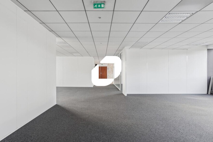 Bureau dans Chelles à louer - Photo intérieure – Image 3 sur 8