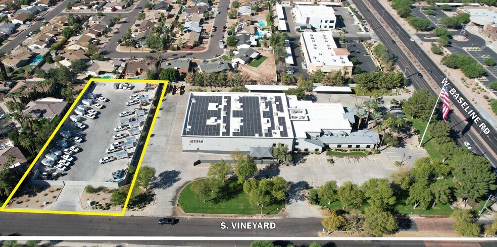 2060 S Vineyard, Mesa, AZ à louer - Photo de l’immeuble – Image 1 sur 2