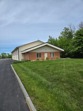 Plus de détails pour 6327 Molloy Rd, East Syracuse, NY - Local d'activités à louer