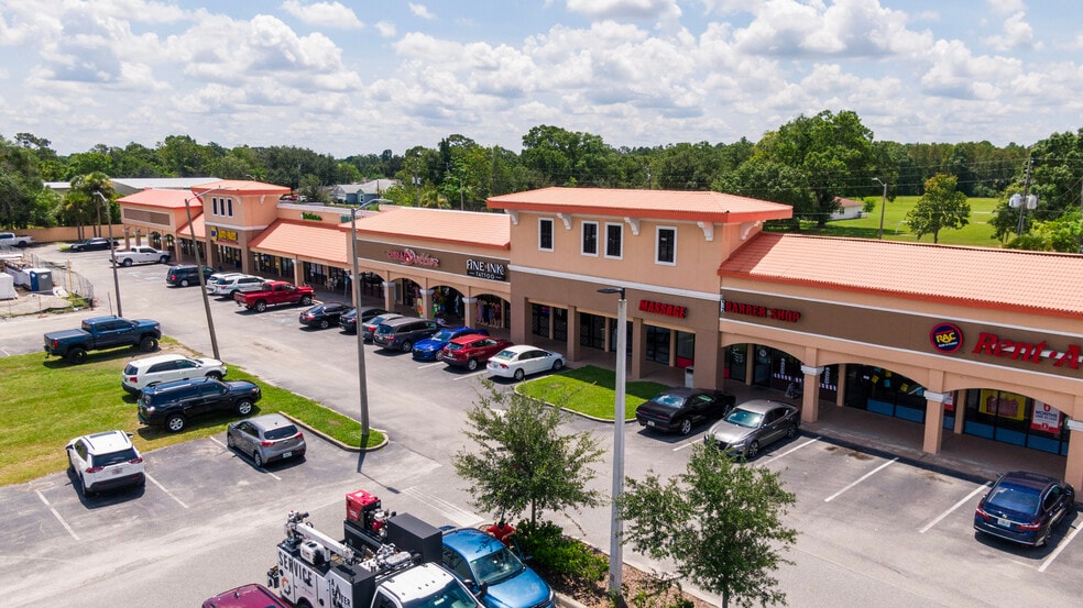10376 E Colonial Dr, Orlando, FL à louer - Photo de l’immeuble – Image 2 sur 5
