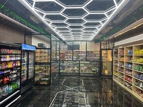 3331 Fulton St, Brooklyn, NY à louer Photo intérieure– Image 2 sur 10