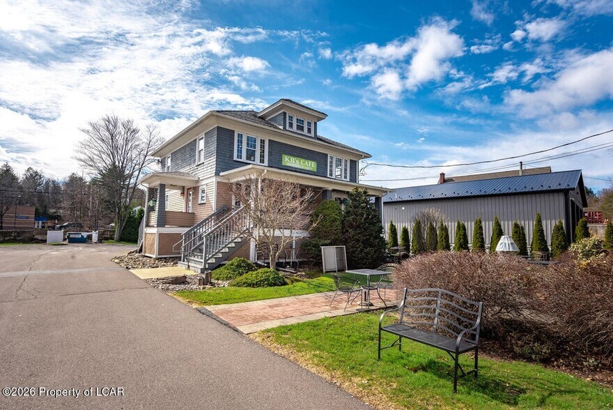 206 N Main St, Shavertown, PA à vendre - Photo principale – Image 1 sur 20