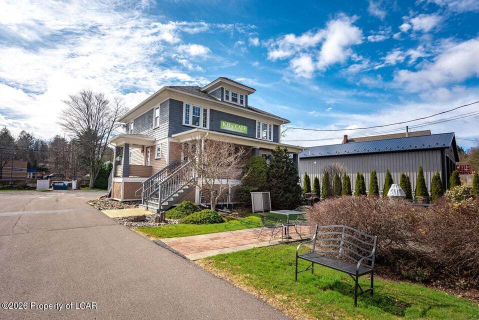 206 N Main St, Shavertown, PA à vendre Photo principale– Image 1 sur 21