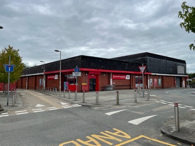 19 College St, Ammanford à vendre - Photo de l’immeuble – Image 3 sur 10