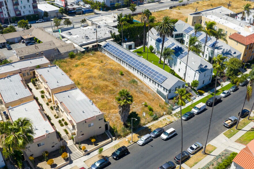 1153 S Bronson Ave, Los Angeles, CA à vendre - Photo de l’immeuble – Image 2 sur 5