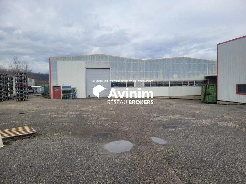 Industriel/Logistique dans Pontcharra à louer - Photo de l’immeuble – Image 1 sur 15