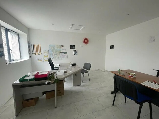 Plus de détails pour 1 Rue De La Métallurgie, Colombelles - Bureau à louer