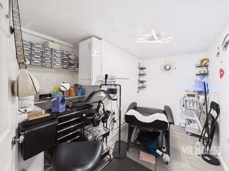 330 Cowbridge Road East, Cardiff à louer - Photo de l’immeuble – Image 3 sur 13