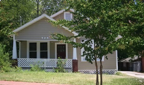 4 Properties for Sale in Huntsville, TX portefeuille de 4 biens à vendre sur LoopNet.fr - Photo principale – Image 2 sur 4