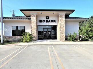 Plus de détails pour 300 N St Marys St, Beeville, TX - Local commercial à vendre