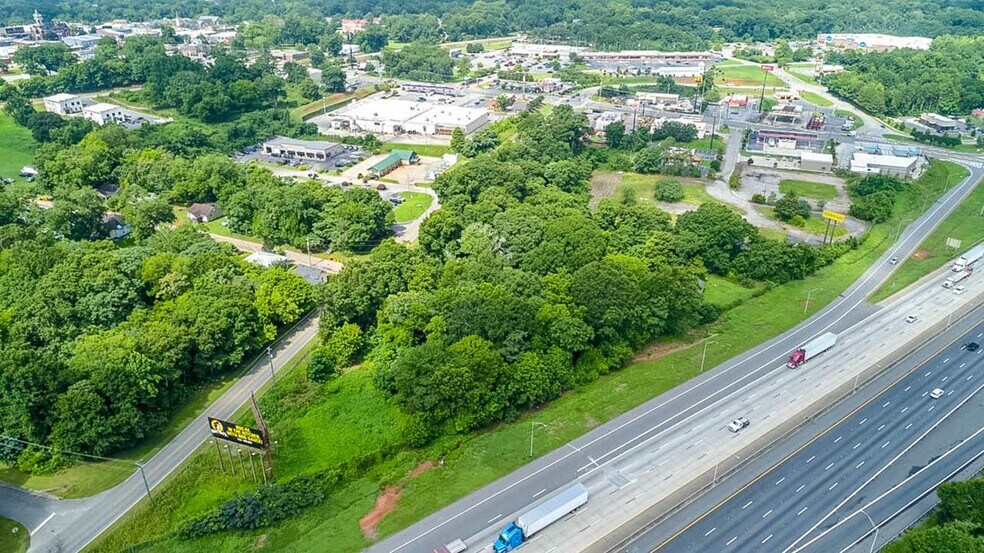 100 Tradewinds Dr, Forsyth, GA à vendre - Photo de l’immeuble – Image 3 sur 4