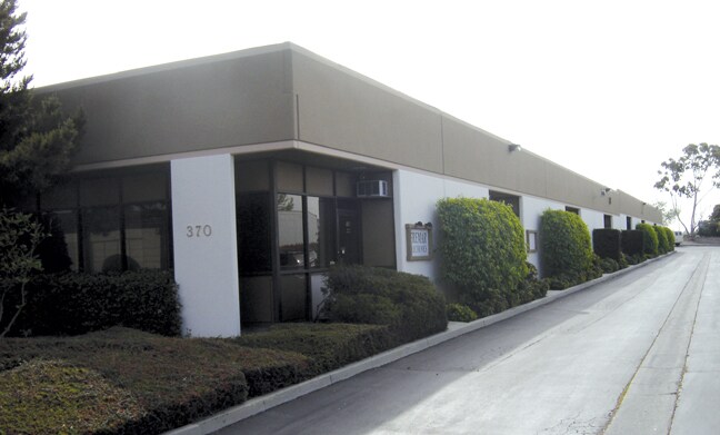 370 Laurelwood Rd, Santa Clara, CA à louer - Photo de l’immeuble – Image 3 sur 5