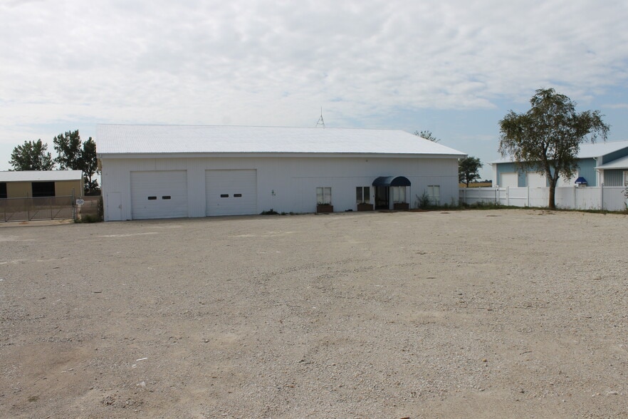 320 W Lincoln Hwy, Cortland, IL à vendre - Photo principale – Image 1 sur 27