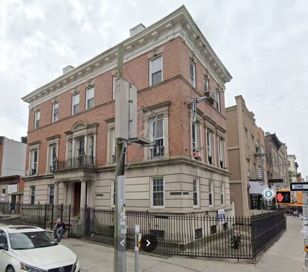 5501 4th ave, Brooklyn, NY à vendre Photo de l’immeuble– Image 1 sur 8