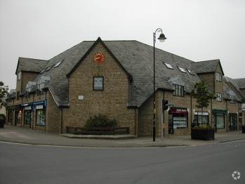 Brize Norton Rd, Carterton à vendre - Photo principale – Image 1 sur 4