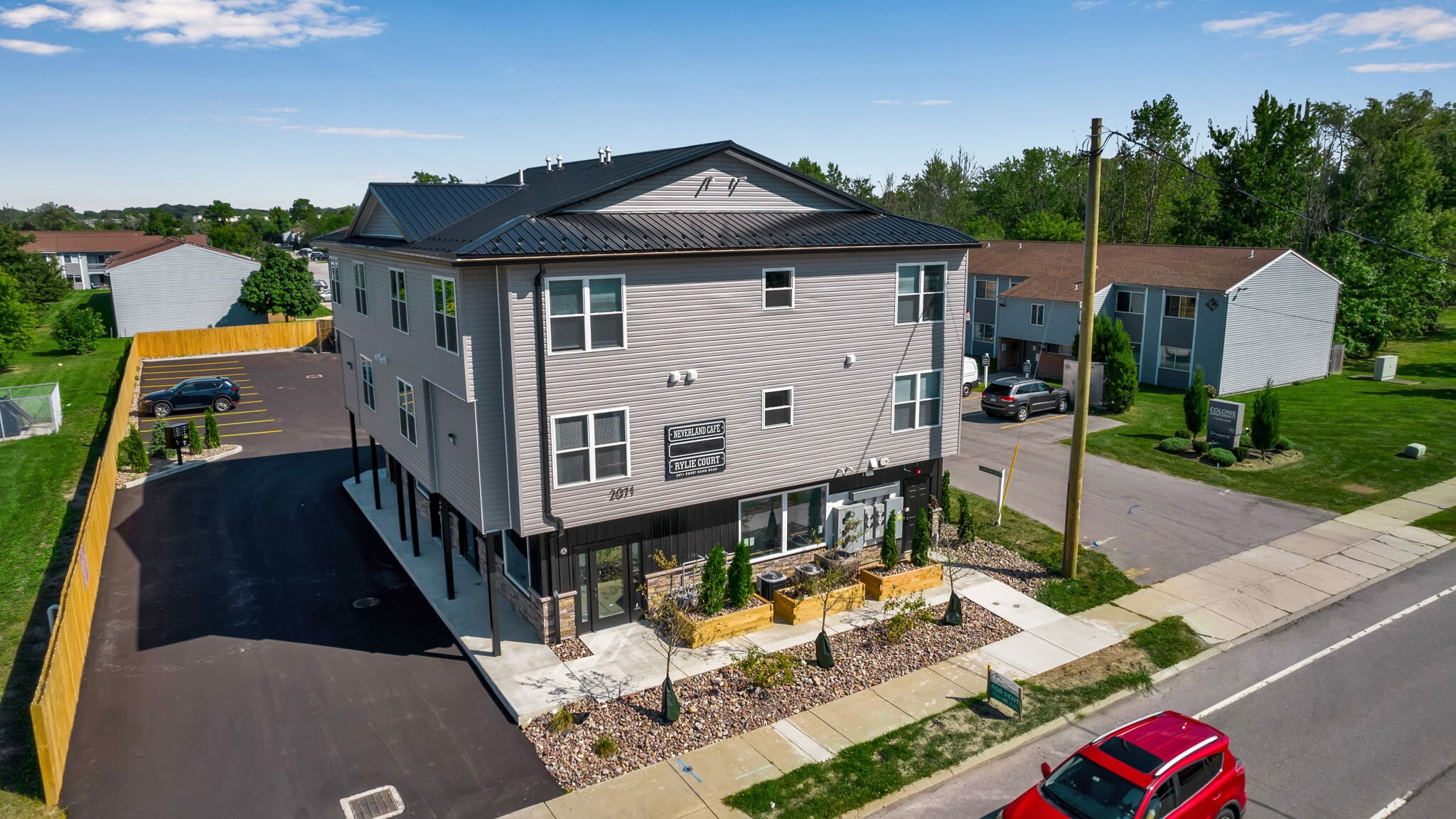 2071 Sweet Home Rd, Buffalo, NY à louer Aérien– Image 1 sur 14