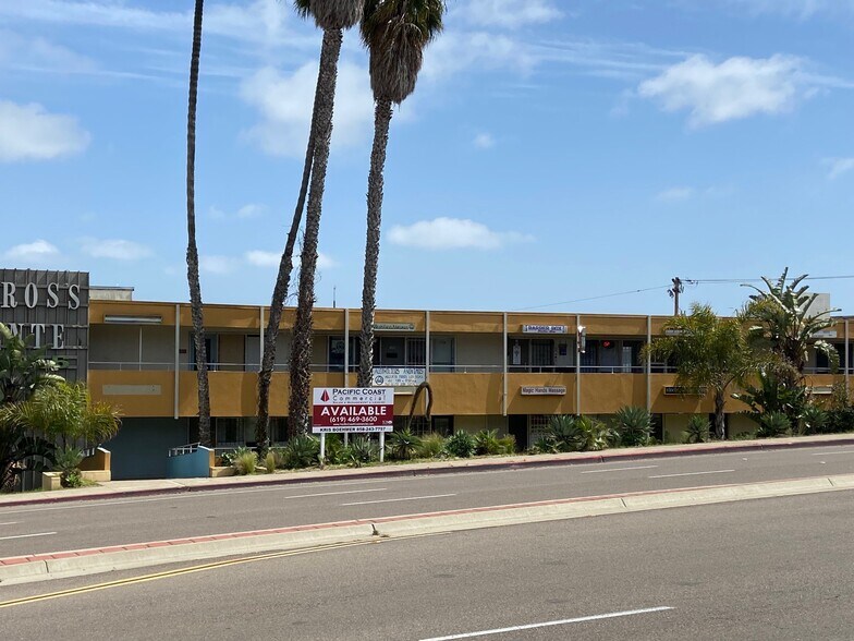 3045 Rosecrans St, San Diego, CA à louer - Photo de l’immeuble – Image 2 sur 5