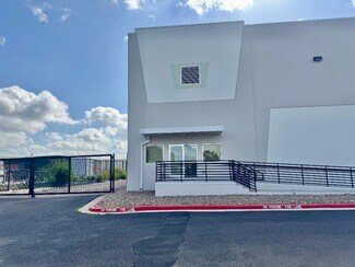 Plus de détails pour 13101 Spivey Dr, Laredo, TX - Industriel/Logistique à louer