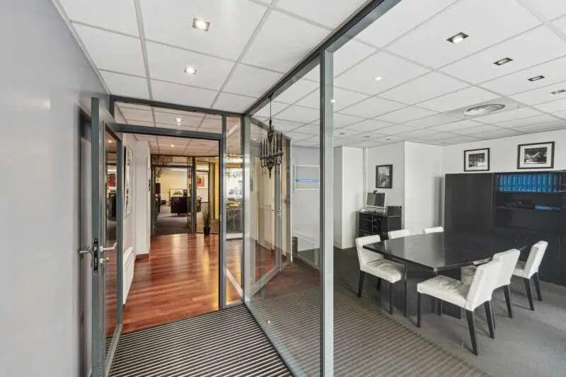 Local commercial dans Paris à vendre - Photo de l’immeuble – Image 3 sur 7